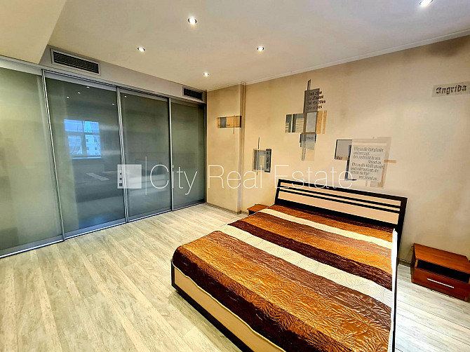 Fasādes māja, bezmaksas stāvvieta pagalmā, ieeja no pagalma, logi vērsti uz pagalma pusi, Rīga - foto 8