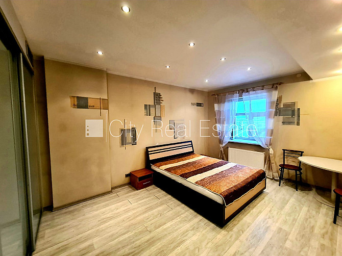 Fasādes māja, bezmaksas stāvvieta pagalmā, ieeja no pagalma, logi vērsti uz pagalma pusi, Rīga - foto 9