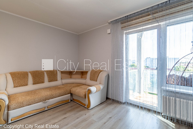 Jaunceltne, fasādes māja, labiekārtots apzaļumots pagalms, iežogota teritorija ar metāla Rīga - foto 4