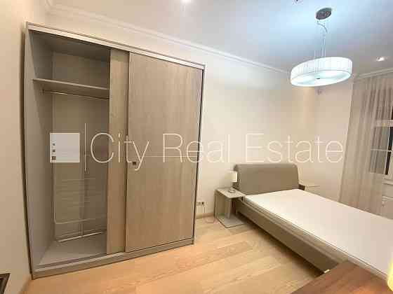 Лестничная клетка после косметического ремонта, количество спален 1 шт., Rīga