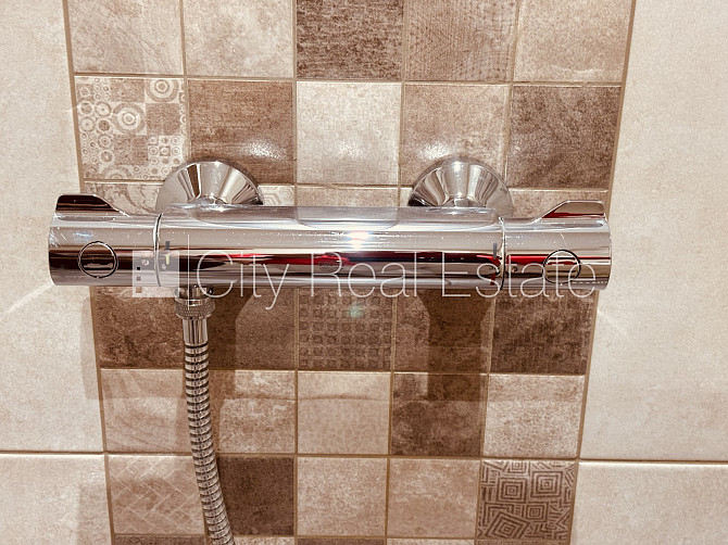 Zeme īpašumā, fasādes māja, slēgts pagalms, iežogota teritorija, slēgta teritorija, Rīga - foto 12