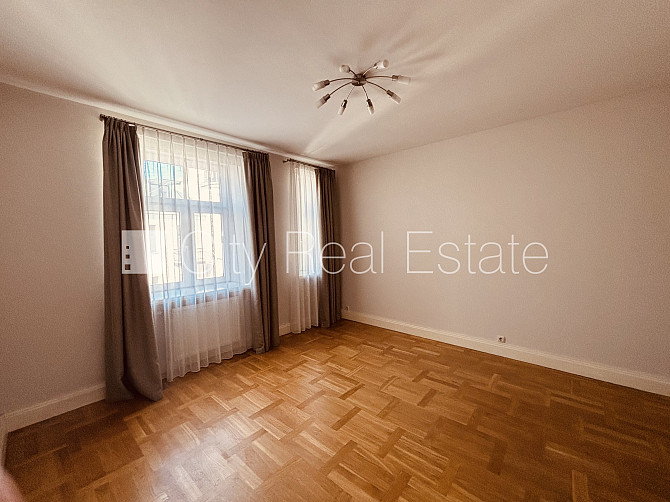 Renovēta māja, vieta automašīnai, objektu apsargā fiziskā apsardze, luksuss apartamenti , ir Rīga - foto 5