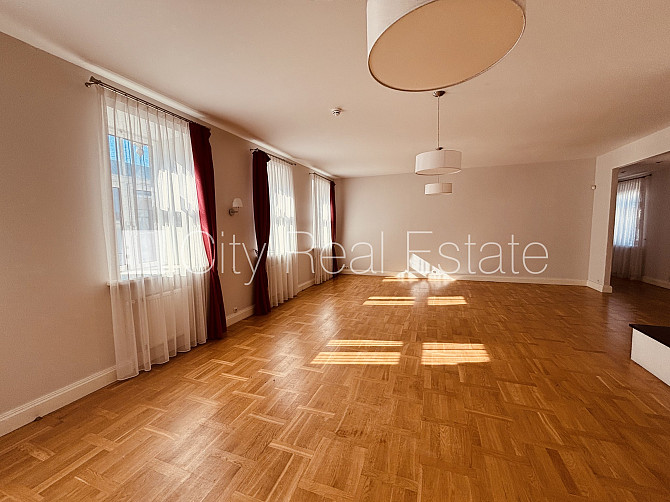 Renovēta māja, vieta automašīnai, objektu apsargā fiziskā apsardze, luksuss apartamenti , ir Rīga - foto 1
