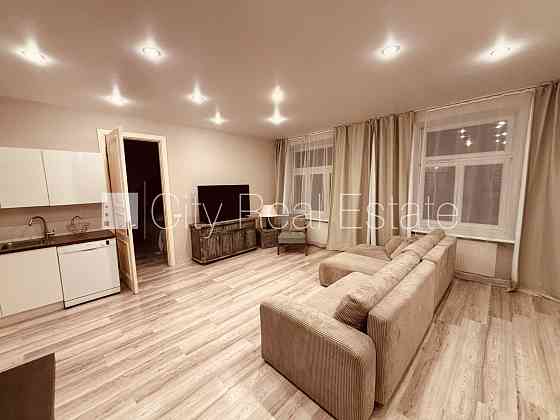 Фасадный дом, реновированный дом, закрытый двор, возможность аренды парковки, Rīga