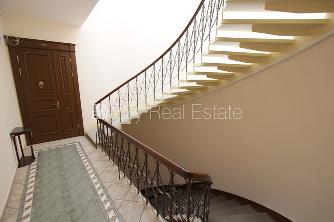 Fasādes māja, renovēta māja, slēgts pagalms, iespēja nomāt autostāvvietu, ieeja no ielas, Rīga - foto 11