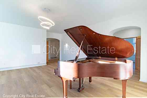 Фасадный дом, реновированный дом, плата за обслуживание одного квадратного метра Rīga