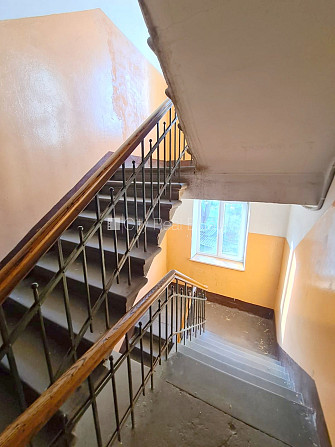 Pagalma ēka, slēgts pagalms, ieeja no pagalma, logi vērsti uz pagalma pusi, istaba izolēta, Rīga - foto 11