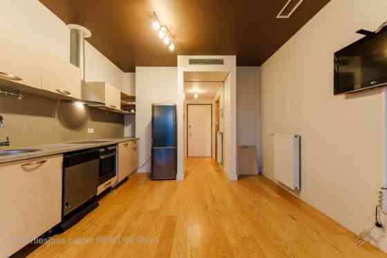 Продается 2-х комнатная квартира общей площадью 82,8 м (внутренняя площадь 65,3 м, Рига