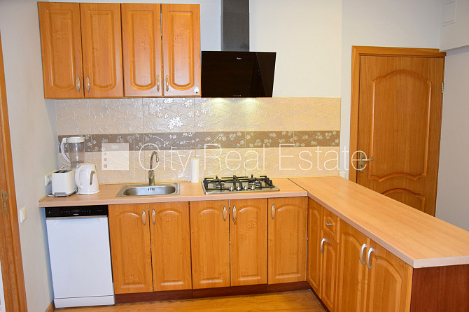 Дом во дворе, место для машины, вход со двора, студио, кухня объединена с Рига - изображение 7