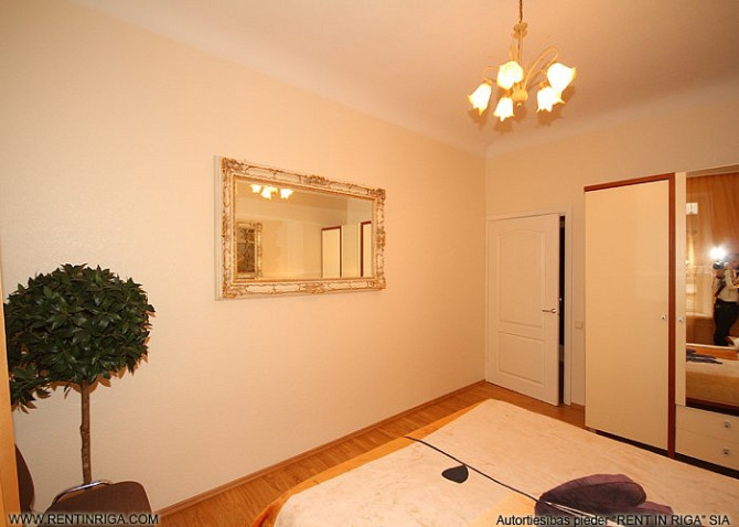 Divu guļamistabu dzīvoklis ar plašu dzīvojamo istabu, virtuvi un diviem sanmezgliem (ir vanna Rīga - foto 6