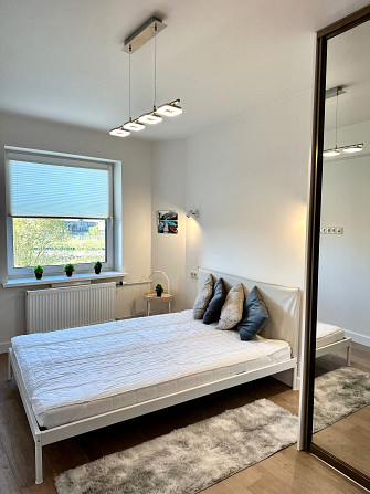 Tiek izīrēts gaišs un plašs studio tipa dzīvoklis 12 stāvu modernajā projektā. Mājas teritorijā... Рига - изображение 7