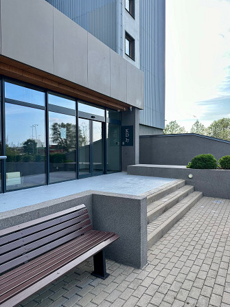 Tiek izīrēts gaišs un plašs studio tipa dzīvoklis 12 stāvu modernajā projektā. Mājas teritorijā... Рига - изображение 14