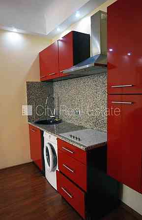 Проект - Aleksandra Čaka 33 (Александра Чака 33), дом во дворе, реновированный дом, зеленая Рига