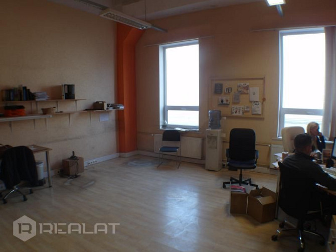 Jaunbūve, vieta automašīnai,  ieeja no pagalma un ielas, ir lifts, logi vērsti mājas abās Rīga - foto 10