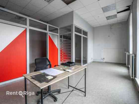 Retail or office premises opposite the Riga Circus.  The premises are located on two levels  75 sq m Рига