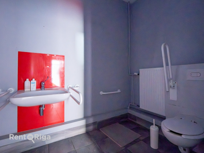 Retail or office premises opposite the Riga Circus.  The premises are located on two levels  75 sq m Рига - изображение 9