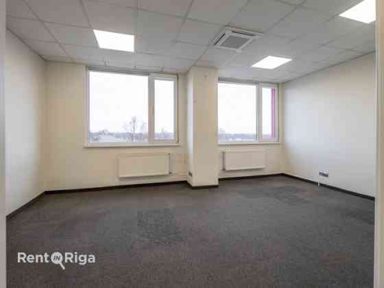 Aрендa офисных помещений в бизнес-центре Mūkusalas.  Современные, светлые и легко Рига