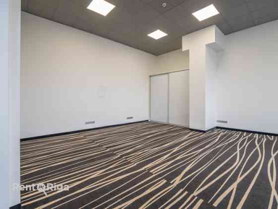 Aрендa офисных помещений в бизнес-центре Mūkusalas.  Современные, светлые и легко Рига