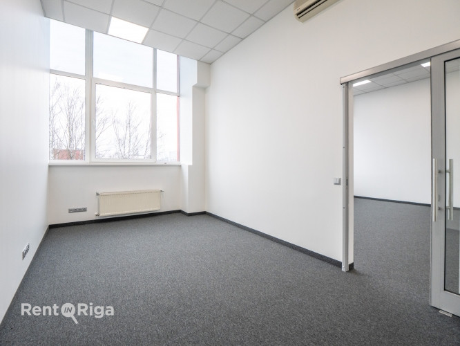 Biroja telpas Mūkusalas Biznesa centrā.  Modernas, gaišas un pielāgojamas telpas aktīvā Rīga - foto 3