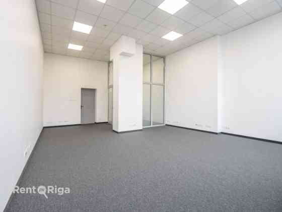Aрендa офисных помещений в бизнес-центре Mūkusalas.  Предлагаем в аренду Rīga