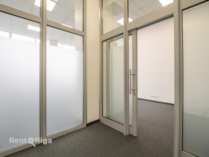 Biroja telpas Mūkusalas Biznesa centrā.  Modernas, gaišas un pielāgojamas telpas aktīvā Rīga - foto 3