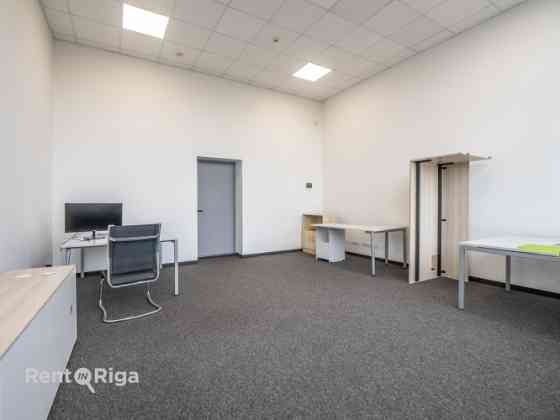 Aрендa офисных помещений в бизнес-центре Mūkusalas.  Современные, светлые и легко Rīga