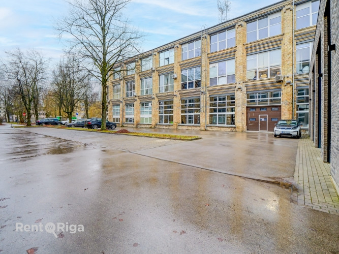 Iznomā renovētu ēku attīstītajā VEF rajonā!  Nomas maksā iekļautas 2 stāvvietas pie ēkas Rīga - foto 7