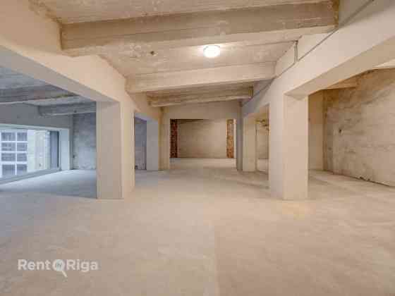 Сдаётся в аренду полностью отремонтированное здание в развивающемся районе VEF!  В Rīga