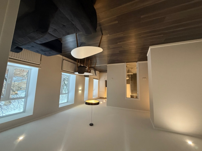 Izīrē 2 istabu dzīvokli Rīgas centrā!  Svaigi izremontēts dzīvoklis ar iespēju auto Rīga - foto 1