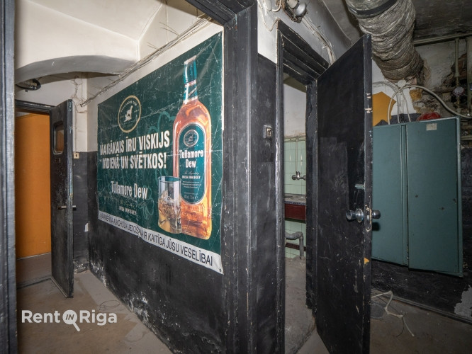 Zāle pagrabā pretī Rīgas Cirkam.  Telpas sastāv no vienas lielas zāles ap 100 kvm un palīgtelpām. Ir Рига - изображение 7