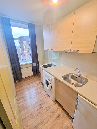 Pagalma ēka, renovēta māja, slēgts pagalms, ieeja no ielas, kāpņu telpa pēc kosmētiskā Rīga - foto 3