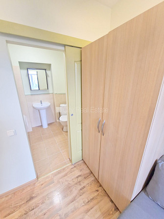 Pagalma ēka, renovēta māja, slēgts pagalms, ieeja no ielas, kāpņu telpa pēc kosmētiskā Rīga - foto 10