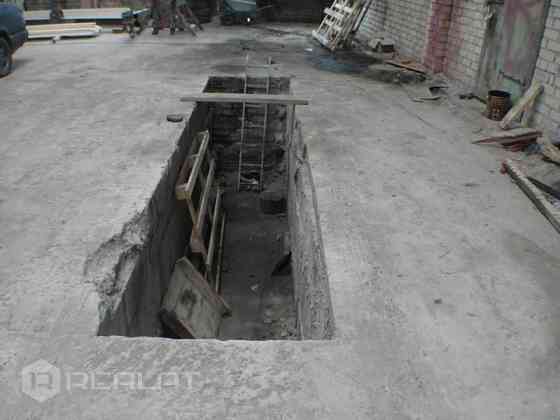 Nomai piedāvā nelielu ražošanas telpu ar ofisa telpu. Pieejams augstas jaudas elektro pieslēgums. Ie Рига