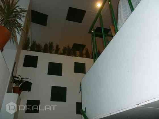 Nomai tiek piedāvātas plašas noliktavas telpas labā atrašanās vietā. Ir iespēja nomāt daļu noliktava Рига