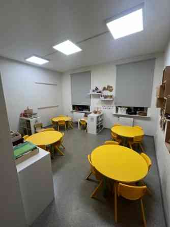 Реновированное двухэтажное деревянное здание в Агенскалнсе.  Общая площадь Рига