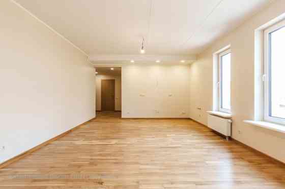 Продаётся помещение, подходящее под офис, в новом здании на пересечении улиц Рига