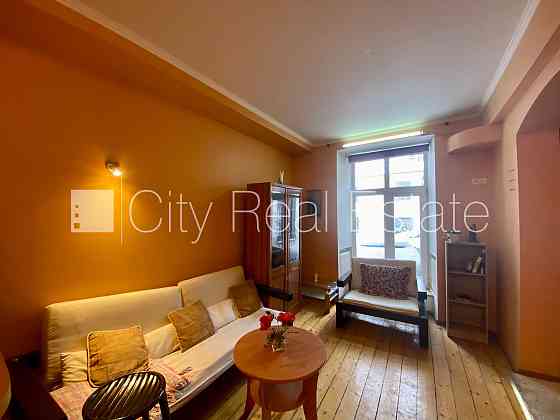 Реновированный дом, благоустроенная озеленённая территория, закрытый двор, Рига