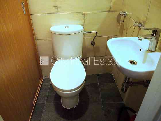 Новостройка, фасадный дом, закрытый двор, вход со двора, лифт, балкон 1,8 м2, терасса Рига