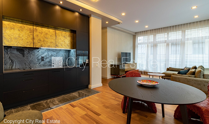 Новостройка, фасадный дом, закрытый двор, вход со двора, лифт, балкон 1,8 м2, терасса Рига - изображение 9