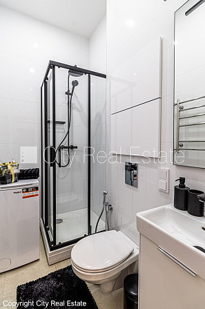 Дом во дворе, реновированный дом, благоустроенный озеленённый двор, закрытый Рига - изображение 18