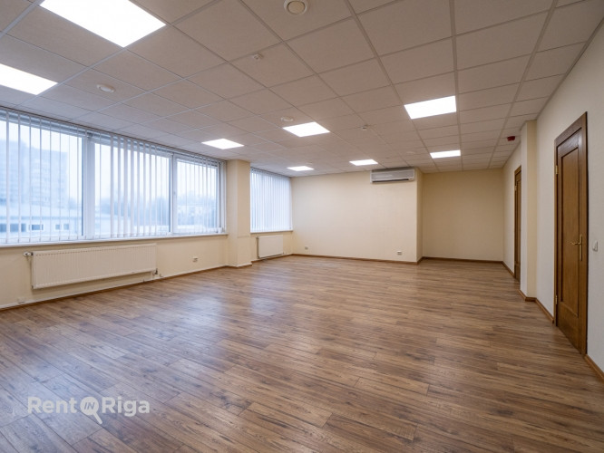 Аренда офисных помещений на улице Латгас 250  Предлагаются в аренду просторные и Рига - изображение 1