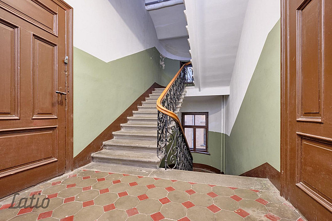 Pārdošanā dizaina 2 istabu dzīvoklis Rīgas centrā, klusā iekšpagalma ēkā K. Valdemāra ielā 24. Dzīvo Рига - изображение 3