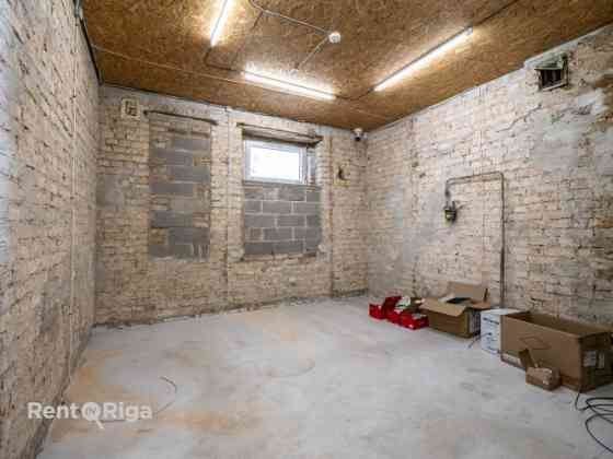 Аренда отдельного офисного здания с открытой планировкой и возможностью Rīga