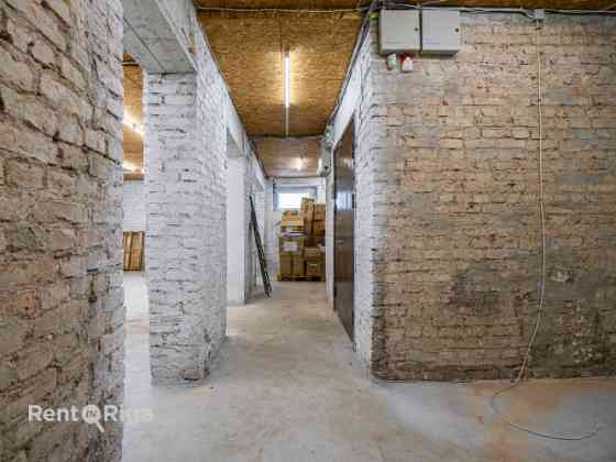 Аренда отдельного офисного здания с открытой планировкой и возможностью Rīga