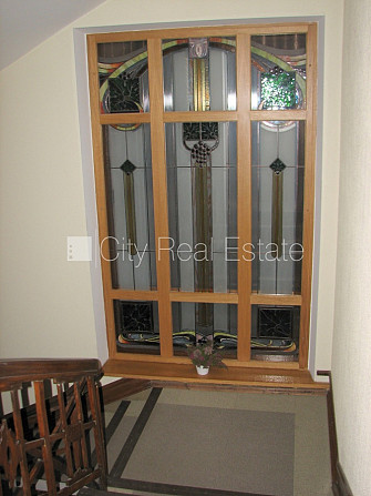 Фасадный дом, вход с улицы, лифт, лестничная клетка после капитального ремонта, Рига - изображение 6