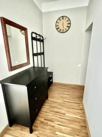 Īrei pieejams 2 istabu dzīvoklis fantastiskā vietā Rīgas centrā.  Dzīvoklis atrodas renovētā ēkā, ta Рига - изображение 9