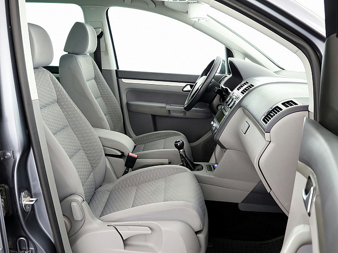 Volkswagen Touran Comfortline Facelift 2.0 80kW Таллин - изображение 6