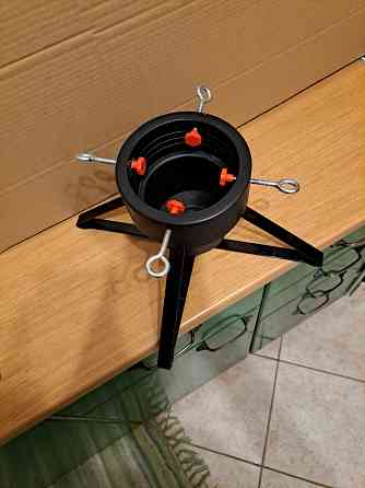 Продается подставка для новогодней елки. Rīga