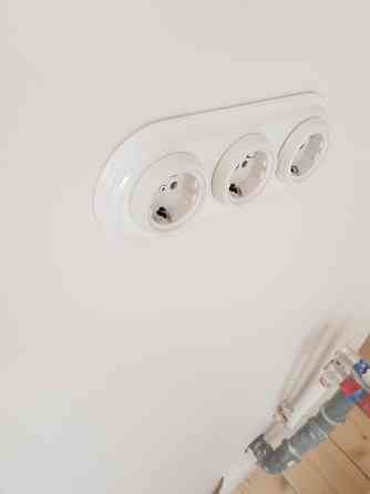 Elektriķa pakalpojumi un elektroinstalācijas darbi Rīgā. Lampu, lustru, gaismekļu, prožektoru... Rīga