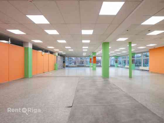 Сдаётся коммерческое помещение в торговом центре Maxima, Зиепниеккалнс.  Предлагаем Рига